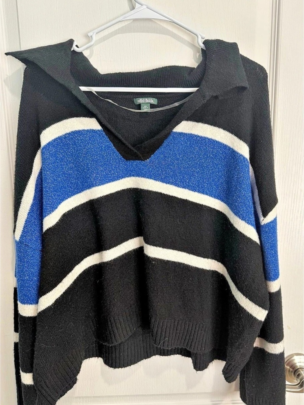 wild fable Color Block V-Neck Sweater Size XXL